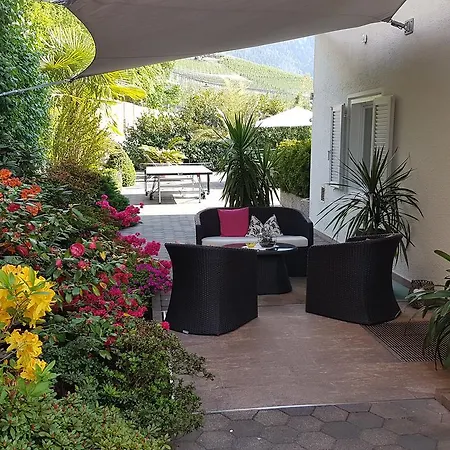 Dornach Aparthotel Schenna